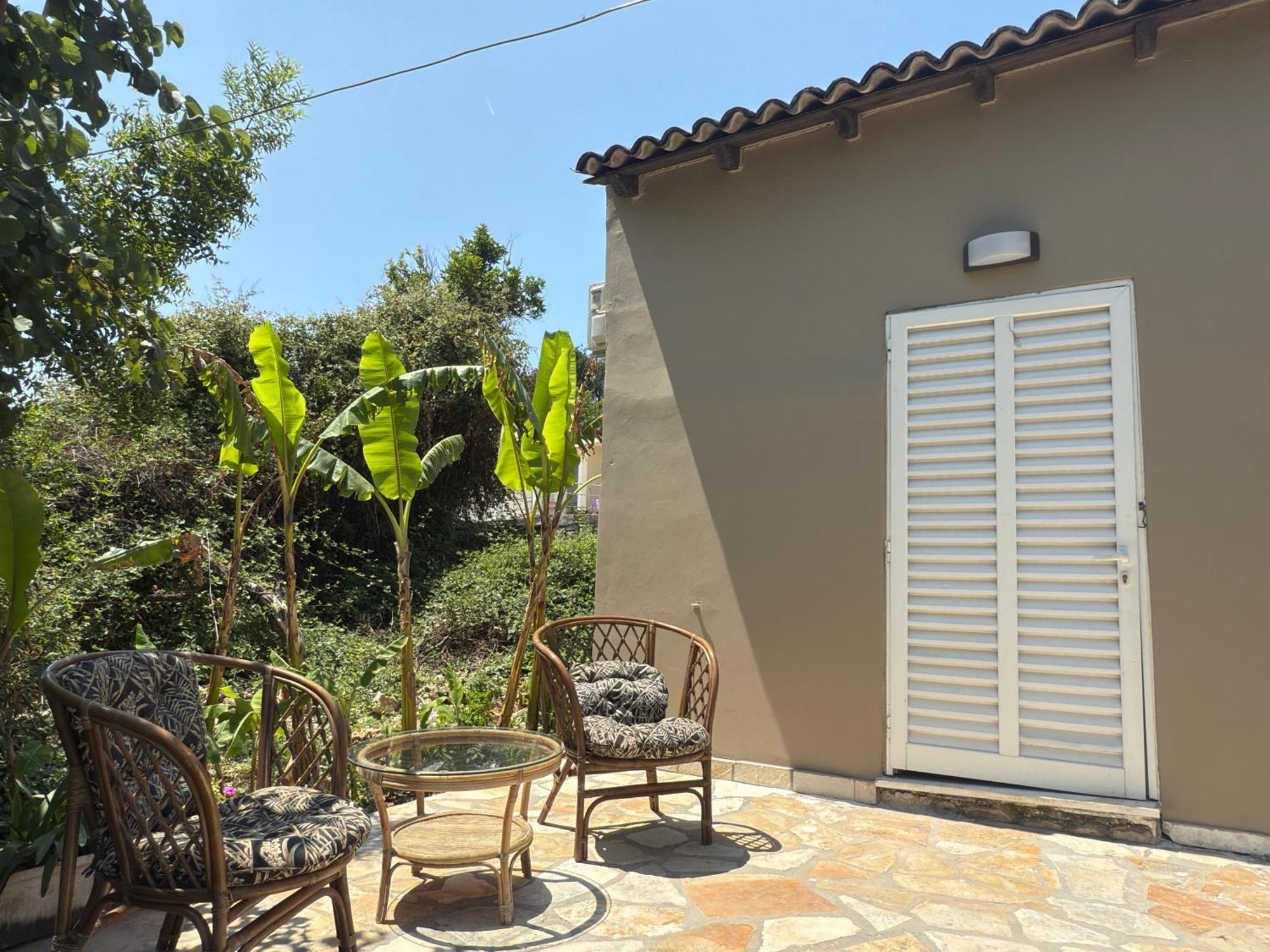 Apartment Olga's Sea View - 500m From Ipsos Pyrgi (Corfu)