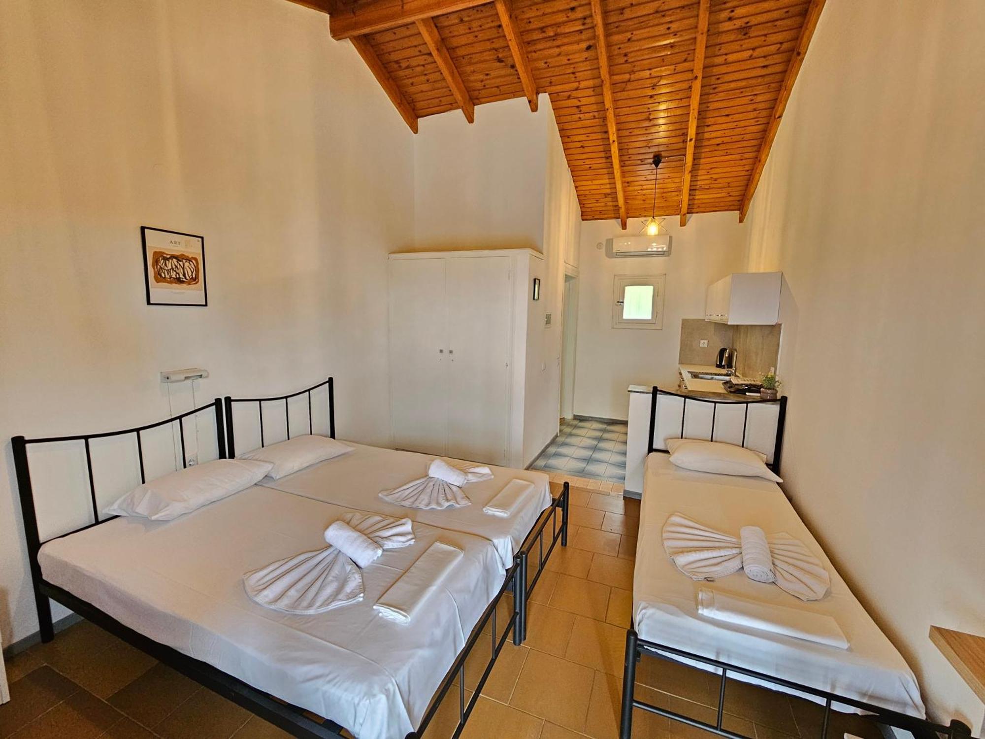 Olga's Sea View - 500m From Ipsos Appartement Pyrgi (Corfu)