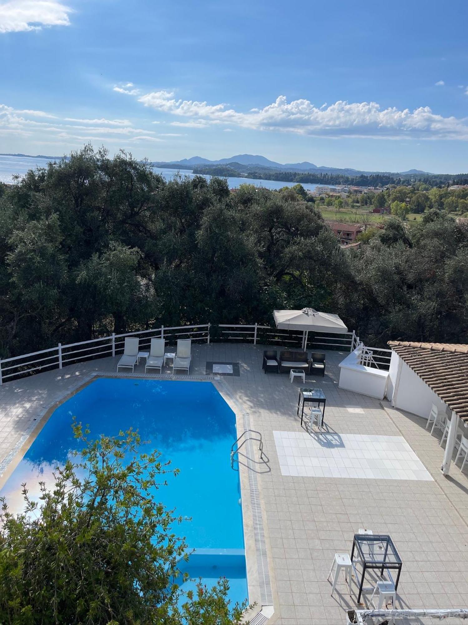 Olga's Sea View - 500m From Ipsos *
